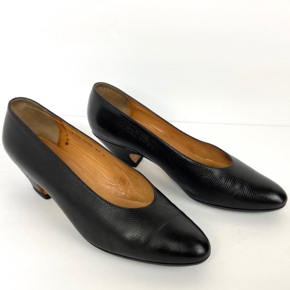 Robert Clergerie Shoes - Robert Clergerie Paris Black Leather Pumps Size 9